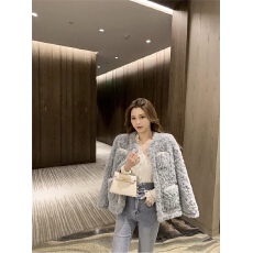 批发仿<b class='q'>皮草</b>小香风羊羔毛外套女新款秋冬高级感加厚宽松呢子<b class='q'>大衣</b>ins潮
