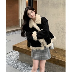 批发2025冬新款小香风羊羔毛外套女黑色灯芯绒环保皮草小个子毛绒上衣