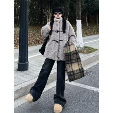 批发冬季新款仿泰迪羊羔毛外套女加厚韩版翻领牛角扣夹棉皮草保暖上衣