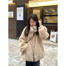 批发奶fufu羊羔毛外套女高级感<b class='q'>秋</b>冬季爆款仿皮草宽松慵懒风毛茸茸上衣
