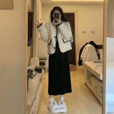 批发皮毛一体羊羔毛短外套女高级感名媛小香风仿兔毛绒环保皮草<b class='q'>秋</b>冬季