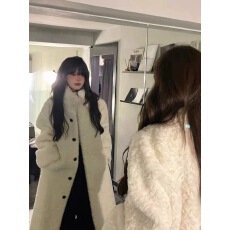 批发羊羔毛外套女长款大衣过膝设计感财阀家族仿兔绒皮草加厚宽松立领