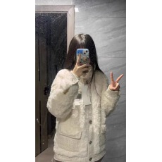 批发米色小香风皮草羊羔毛外套女秋冬季日系感拼接设计感夹棉加厚宽松