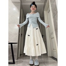 批发法式蓝色长袖连衣裙子女春装2025超火新款小个子香风气质长裙套装