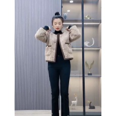 批发新款小香风外套女小个子秋冬仿羊羔毛皮草加厚皮毛一体外套上衣