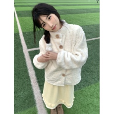 批发高级感小香风外套女冬2025新款奶fufu环保羊羔绒皮草毛茸保暖上衣