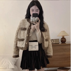 批发小香风仿羊羔毛保暖短款外套女秋冬2024新款韩版宽松气质上衣加厚