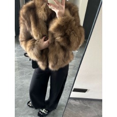 批发'流光琥珀'大表姐狐狸毛短款韩版年轻款毛毛大衣网红款女皮草外套