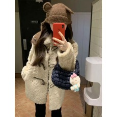 批发环保皮草<b class='q'>外套</b>女冬季韩系牛角扣保暖加厚款式百搭羊羔毛绒长袖大衣