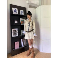 批发法式<b class='q'>条纹</b>v领长袖连衣<b class='q'>裙</b>女春秋季小个子设计感小众度假风短<b class='q'>裙</b><b class='q'>裙</b>子