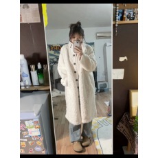 批发羊羔毛外套女长款大衣过膝设计感财阀家族仿兔绒皮草加厚宽松立领