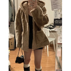 批发韩系环保羊羔毛连帽斗篷中长款皮草大衣女<b class='q'>秋</b>冬季加厚宽松毛毛外套