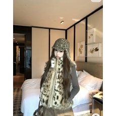 批发时髦百搭两面穿豹纹毛绒马甲女2025<b class='q'>秋</b>冬季新款氛围感环保皮草外套