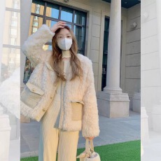 批发<b class='q'>皮草</b>小香风外套女冬天新款高级感可可仿兔毛<b class='q'>大衣</b>加厚圆领网红棉服