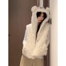 批发小熊耳朵<b class='q'>马甲</b>连帽毛毛外套女2025冬季新款羊羔毛绒<b class='q'>马夹</b>坎肩背心