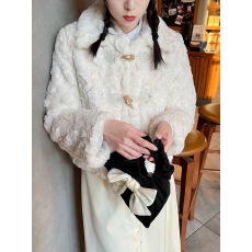 批发2023年秋冬仿<b class='q'>皮草</b>外套女<b class='q'>短款</b>獭兔毛宽松牛角扣小个子显瘦百搭上衣