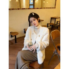 批发小香风刷花<b class='q'>兔毛</b>外套女2023冬季新款小个子宽松加棉毛毛上衣棉服