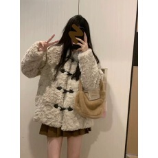 批发冬季新款加厚仿兔毛小香风外套女设计感韩系羊羔毛牛角扣毛毛上衣