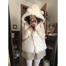 批发小熊耳朵马甲连帽毛毛外套女2025冬季新款羊羔毛绒马夹坎肩背心