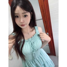 批发法式茶歇蓝色吊带<b class='q'>连衣裙</b>子女夏季2025新款温柔早春装气质修身长裙