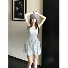 批发法式甜妹风<b class='q'>蝴蝶结</b>吊带<b class='q'>连衣裙</b>女夏季设计感一裙多穿A字裙蓝色短裙