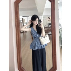 批发韩系挂脖V领无袖吊带背心女设计感收腰气质格子<b class='q'>衬衫</b>上衣夏季新款