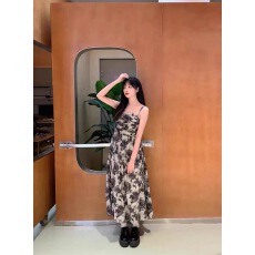 批发水墨玫瑰吊带连衣裙女夏季2026新款别致甜辣<b class='q'>中长款</b>裙子<b class='q'>开衫</b>两件套