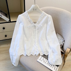 批发实拍韩国chic春季木耳边绑带v领别致镂空刺绣泡泡长袖<b class='q'>衬衫</b>女上衣