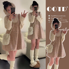 批发现  春装新款减龄碎花<b class='q'>孕妇</b><b class='q'>背带</b>连衣裙蕾丝边<b class='q'>上衣</b>休闲<b class='q'>孕妇</b><b class='q'>两件套装</b>