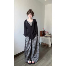 批发黑色v领假两件拼接长袖T恤上衣女2025秋季新款格纹阔腿休闲裤套装