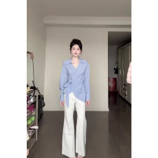 批发v领蕾丝拼接长袖<b class='q'>雪纺衫</b>上衣女2025秋季新款咖色高腰短裤两件套装
