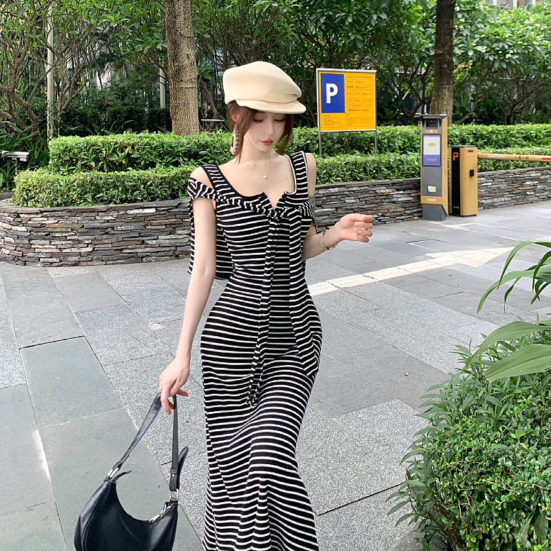 FA35947# 撞色条纹吊带连衣裙夏带胸垫修身收腰裙子设计感辣妹包臀长裙 服裝批發女裝批發服飾貨源