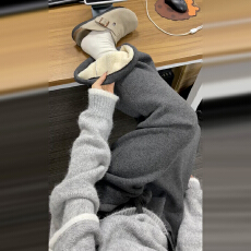 批发灰色仿羊羔绒糯米休闲裤子女秋冬2025新款慵懒风垂感加绒加厚卫裤