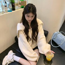 批发秋季氛围感穿搭毛衣外套女秋冬2025新款慵懒风海军领针织开衫上衣