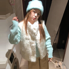 批发白色立领羊羔毛绒背心马甲女2025新款秋冬毛衣叠穿针织开衫一整套