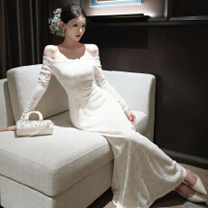 批发法式一字肩白色针织连衣裙子女2025新款秋<b class='q'>冬</b>季白月光气质收腰长裙