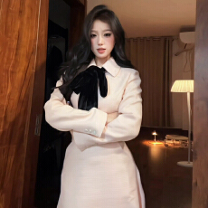 批发富家千金小香风粉色套装2025新款法式巨好看<b class='q'>蝴蝶结</b><b class='q'>连衣裙</b>子女秋冬