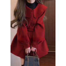 批发新年减龄红色娃娃领毛呢外套女2026冬季新款短款系带收腰呢子大衣
