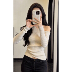批发2026新款纯欲风白色斜肩长袖针织衫女秋冬韩系收腰显瘦性感风上衣