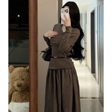 批发韩系巨好看穿搭一整套2026新款高级感针织<b class='q'>连衣裙</b>子女秋冬<b class='q'>长裙</b>套装