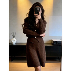 批发韩系巨好看穿搭一整套2026新款咖色毛衣针织<b class='q'>连衣裙</b>女早春<b class='q'>长裙</b>套装