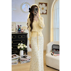 批发法式温柔风黄色碎花连衣裙子<b class='q'>女</b>早春季2026<b class='q'>新款</b>今年流行巨好看套装