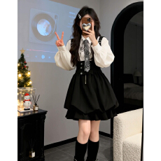 批发学院风白色衬衫<b class='q'>连衣裙</b>子女秋冬季穿搭2026新款法式<b class='q'>花苞</b>背带裙套装