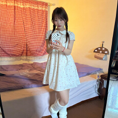 批发粉色碎花娃娃领<b class='q'>连衣裙</b>女夏2026新款小个子法式气质早春漂亮短裙