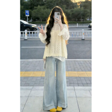 批发早春季巨好看韩系穿搭一整套白色碎花上衣镂空罩衫套装女2026新款