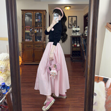 批发法式粉色吊带连衣<b class='q'>裙子</b>女装2026夏季新款收腰显瘦包臀气质长裙套装