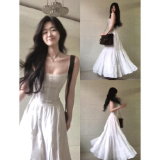 批发法式白色<b class='q'>蕾丝</b><b class='q'>吊带</b>连衣裙女夏季海边度假风纯欲气质收腰大摆长裙子