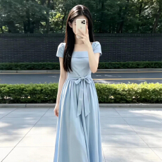 批发法式蓝色方领连衣裙子女2026新款夏季气质绝美高级感漂亮掐腰长裙