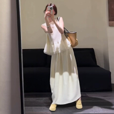 批发法式温柔风穿搭一整套花苞<b class='q'>长裙女</b>夏季2026新款无袖背心连衣裙套装