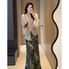 批发新中式清冷禅意感穿搭一整套<b class='q'>女</b>夏季衬衫复古油画半身长裙<b class='q'>两件套</b>装